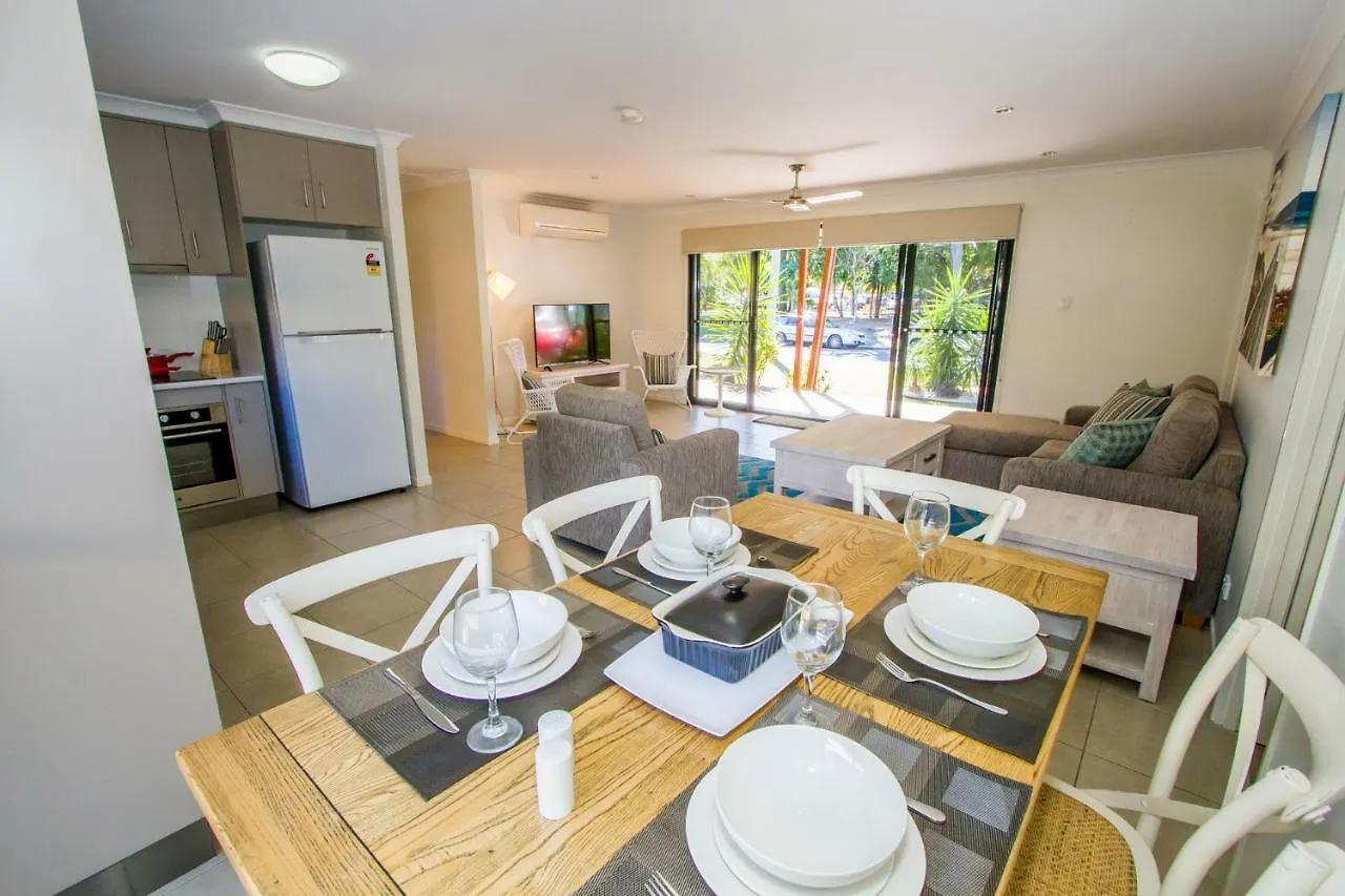Front Row On Jeffery Court Villa Agnes Water